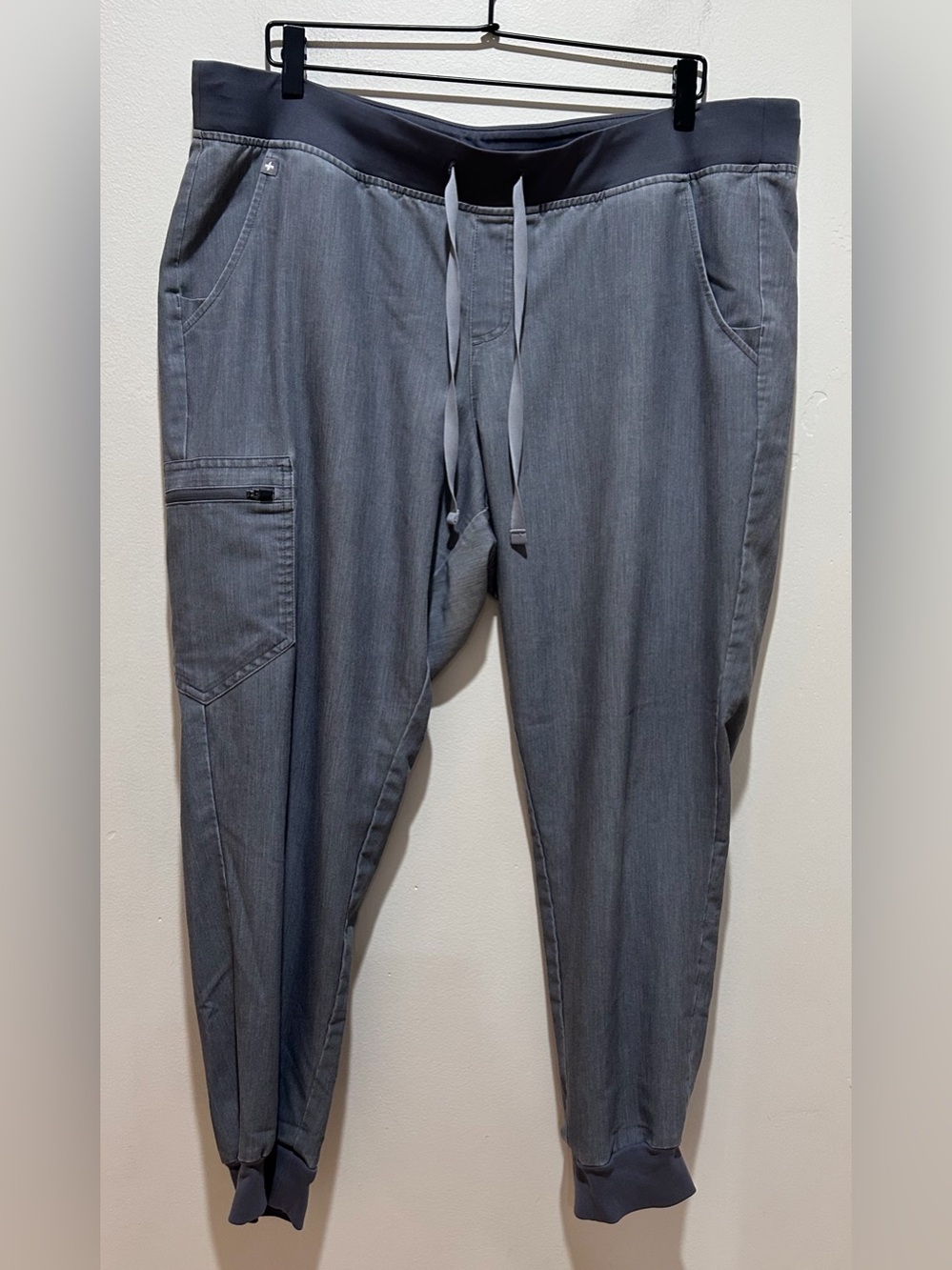 Figs Technical Collection Zamora Light Grey Scrubs Jogger Pants - Women’s XXL